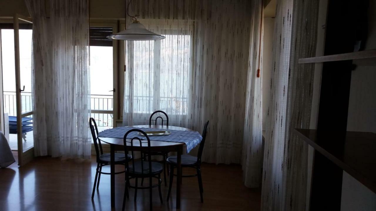 La Virgola Apartments برنزوني سول جاردا المظهر الخارجي الصورة